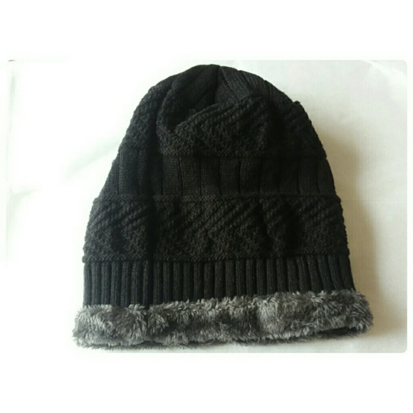BLACK FUR LINED KNIT BEANIE!🔥 - Picture 4 of 6